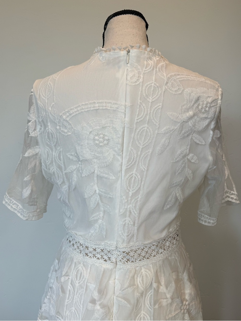 Boho White Embroidered Lace Maxi Dress Sheer Mesh Overlay Cottagecore Medium - Picture 7 of 13